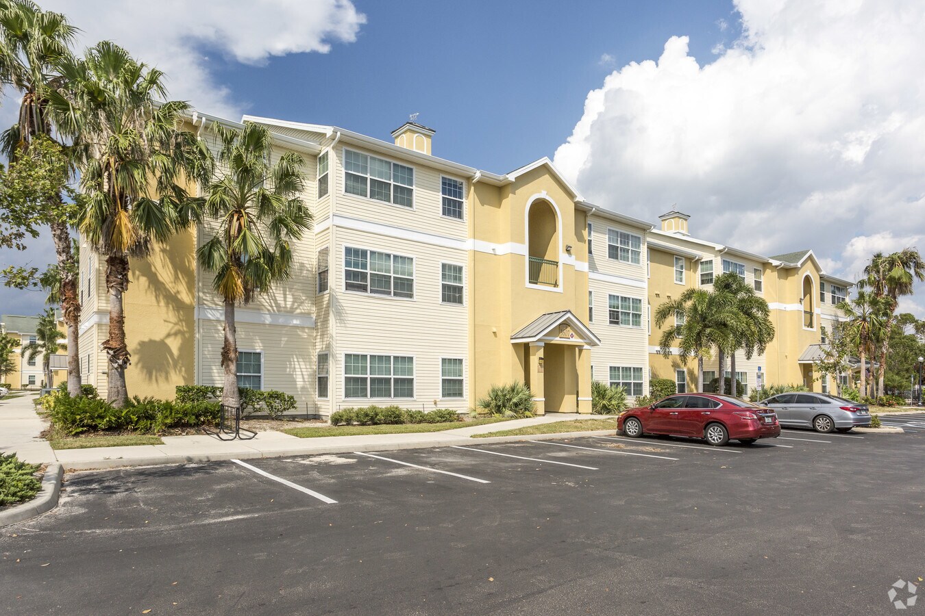 Maple Crest Apartments - Maple Crest Apartments