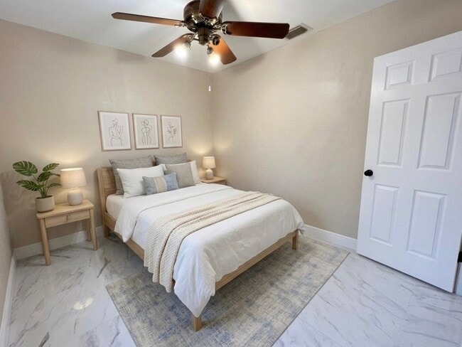 Photo - 355 Springdale Dr