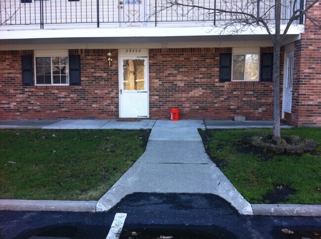 Street view - 23400 Middlebelt Rd Townhome