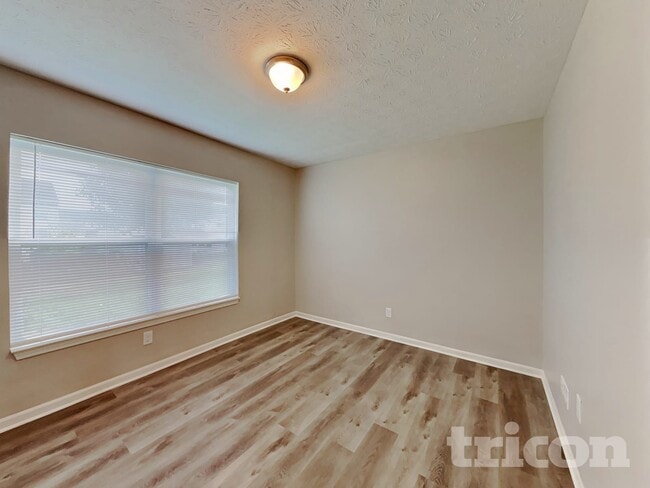 Photo - 6804 Smithfield Blvd
