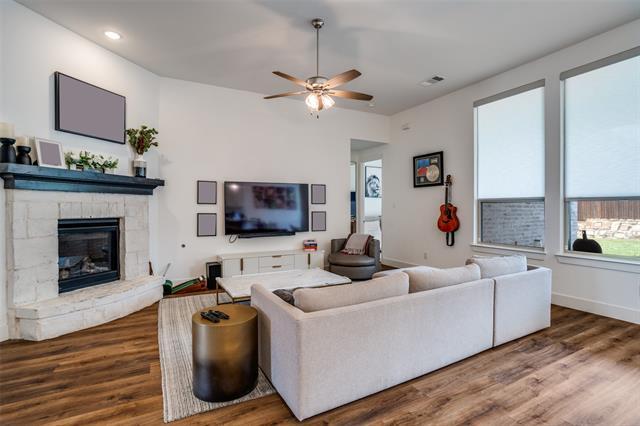 Photo - 1308 Bluebonnet Ln