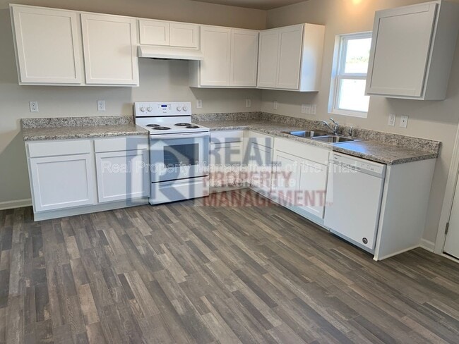 Photo - 4100 Devonwood Ct