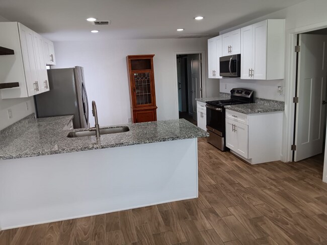 Photo - 2138 W Madison St