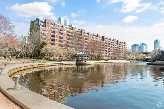 Building Photo - 2 bedroom in Cambridge MA 02141 Unit 707 Rental