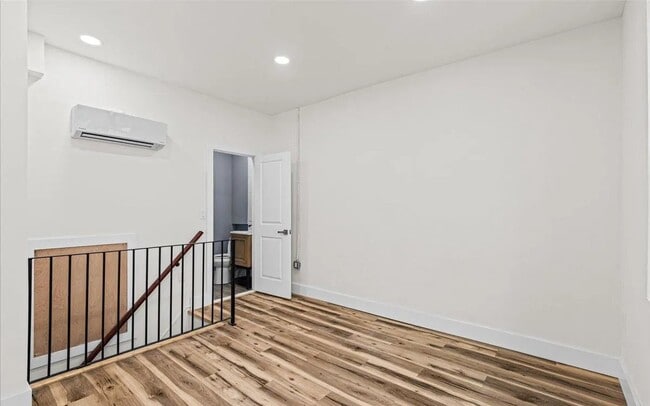 Photo - 1222 Chancellor St Unidad B