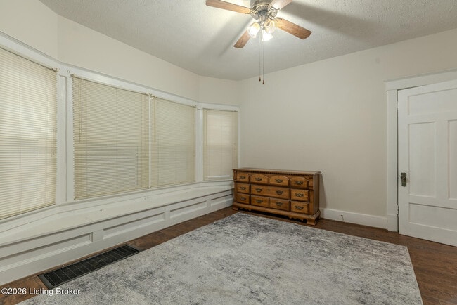 Photo - 2905 S 4th St