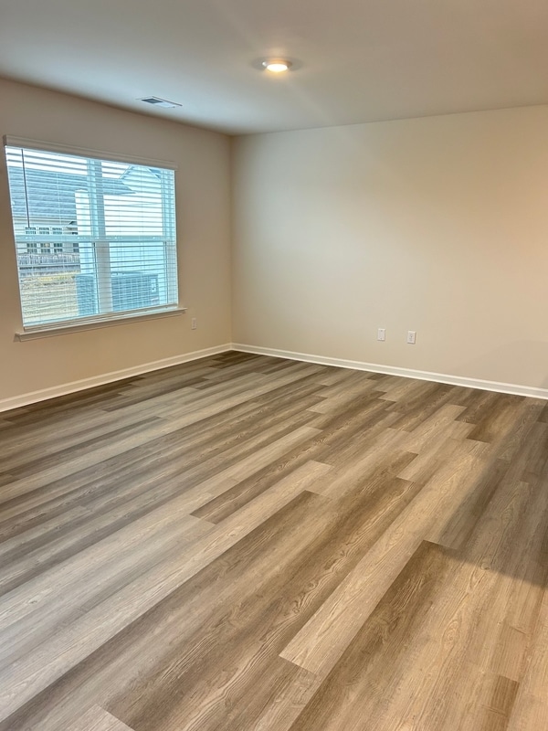 Photo - 810 Embark Cir