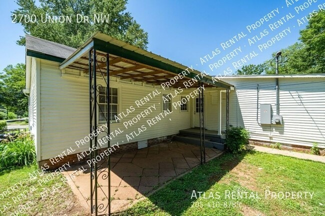 Photo - 2700 Union Dr NW