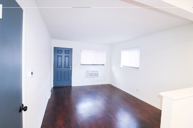 1818 Sutton Ave