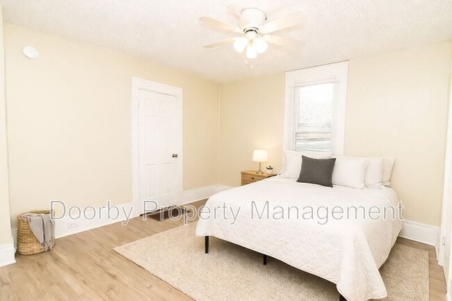 Photo - 2612 E 19th St