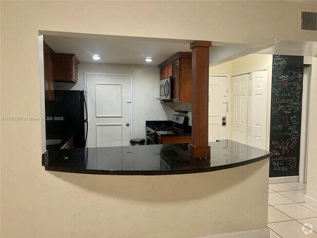 Building Photo - 2175 NE 170th St Unit 205 Rental
