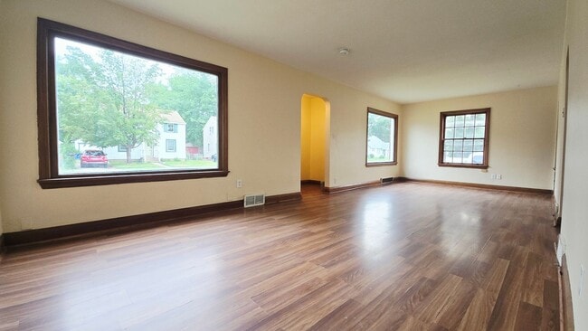Photo - 2904 Knight Ave