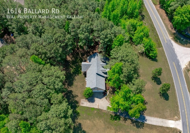 Photo - 1614 Ballard Rd House