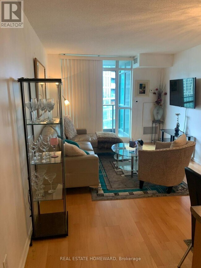 Photo - 231 Fort York Blvd Unit 1613