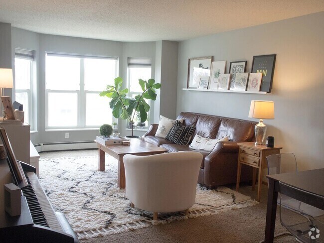 Building Photo - 720 3rd Ave NE Unit 207 Rental
