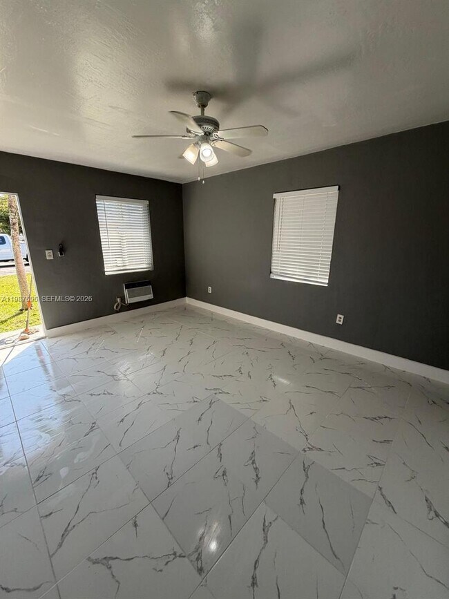 Photo - 16200 NE 19th Pl Unit 8