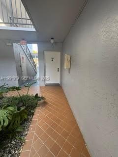 Building Photo - 9225 SW 87th Ave Unit A6