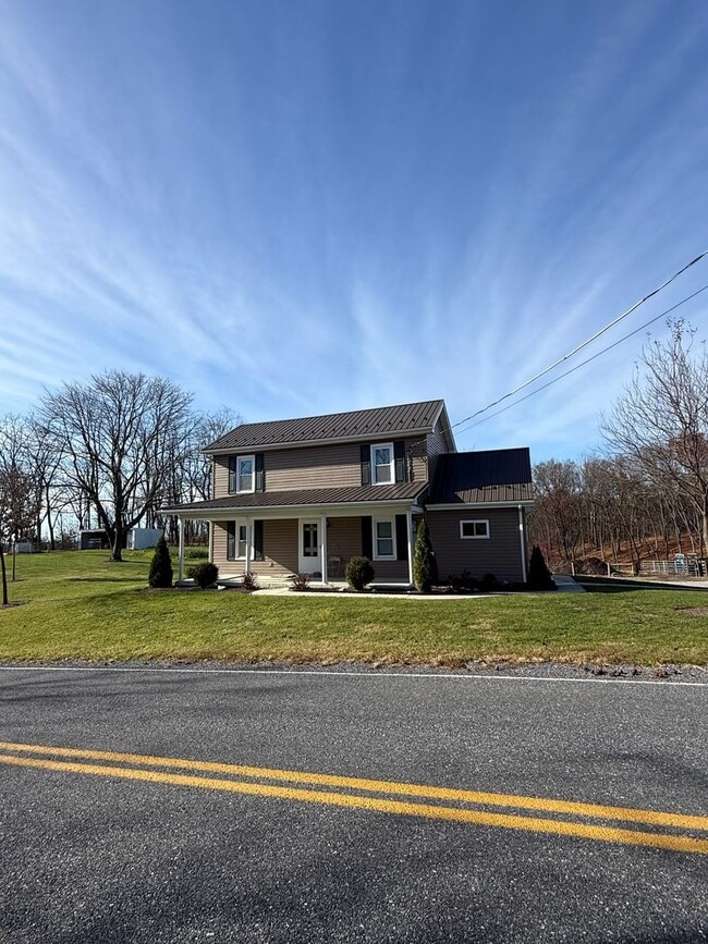 Building Photo - 36 Windy Hill Rd