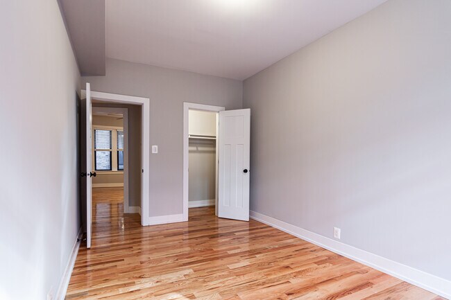 Photo - 3519 N Racine Ave Unit W1