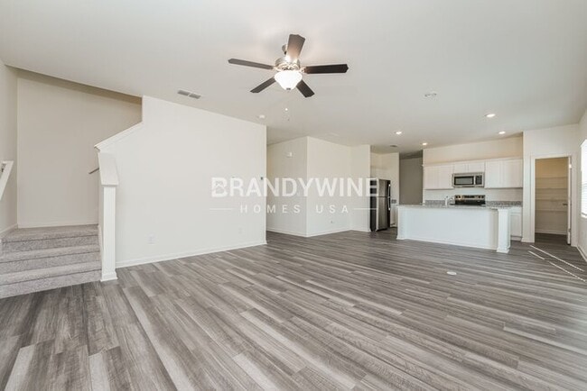 Photo - 33 Rowlett Pl