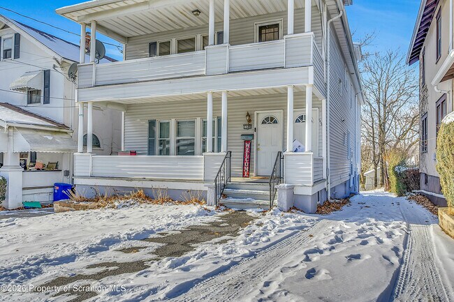 Photo - 1509-1511 N Webster Ave