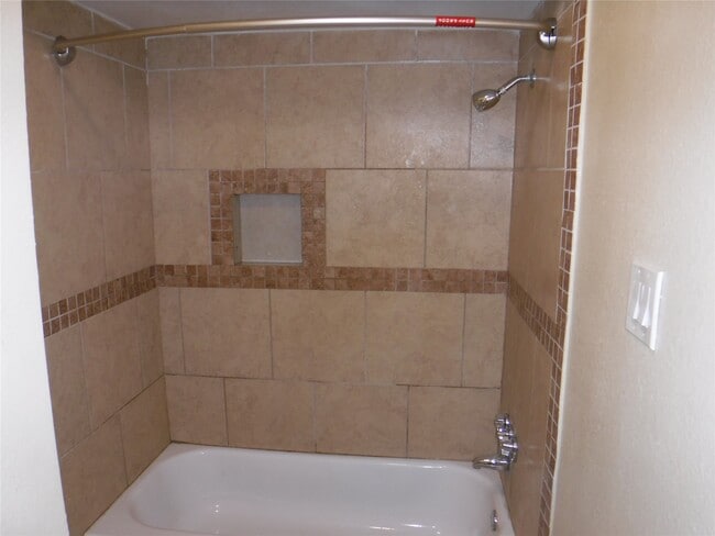 Photo - 10110 Westview Dr Unidad 1008