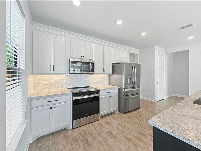 Photo - 9525 Thorncrown Ln