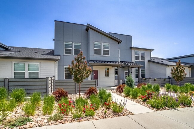 Spacious 4BR Townhome in Denver - Spacious 4BR Townhome in Denver