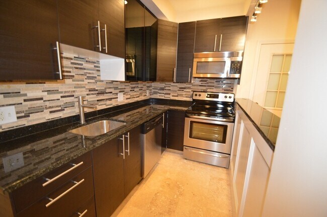 1824 Beacon St Unit 4