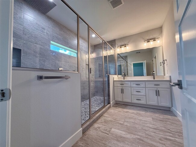 Photo - 16119 Port O Call St