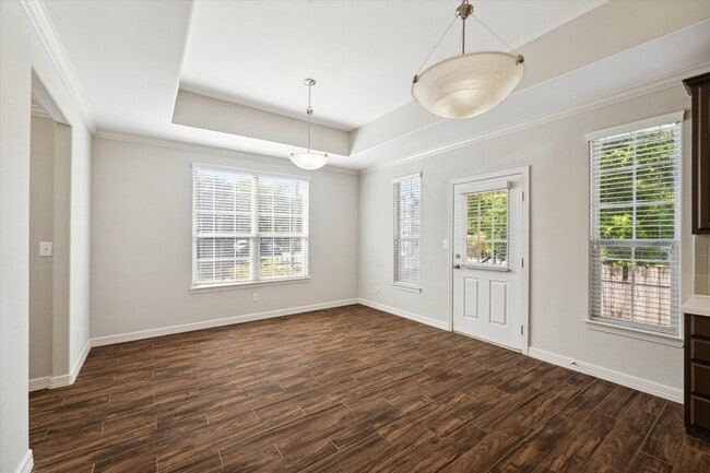Photo - 2624 Detering St