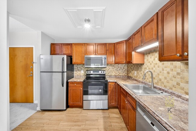 Photo - 14 Heron St Unit 208