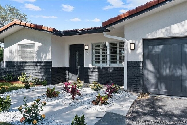 807 NW 7th St