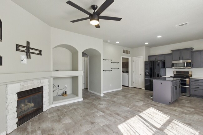 Building Photo - 5551 W 29th St Unit 4112 - 1