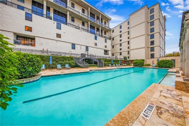 Photo - 1005 S Shepherd Dr Unit 210