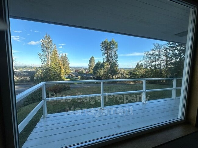 Building Photo - 421 Reservoir Rd