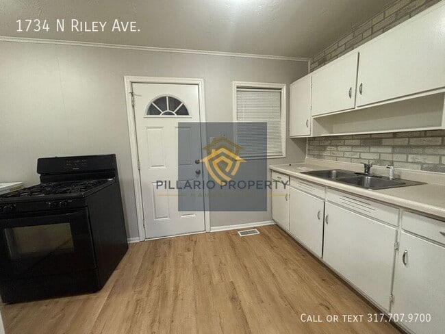 Photo - 1734 N Riley Ave
