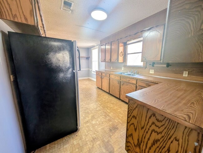 Photo - Arkansas home near the Country Club