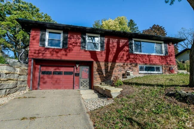 Building Photo - 638 S Segoe Rd Rental