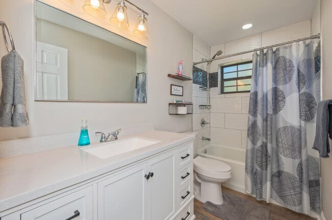 Photo - 130 N Lorraine Dr Unit SI ID1244296P