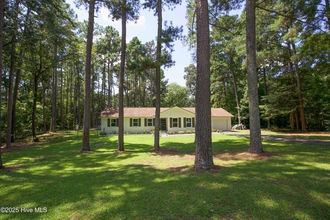 Building Photo - 906 N Glenwood Trail Rental