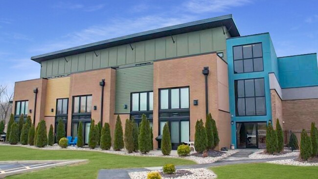 Building Photo - Storyboard on Ramada Rental