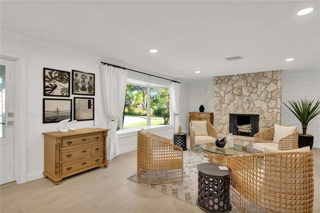 Photo - 1945 Anglers Cove