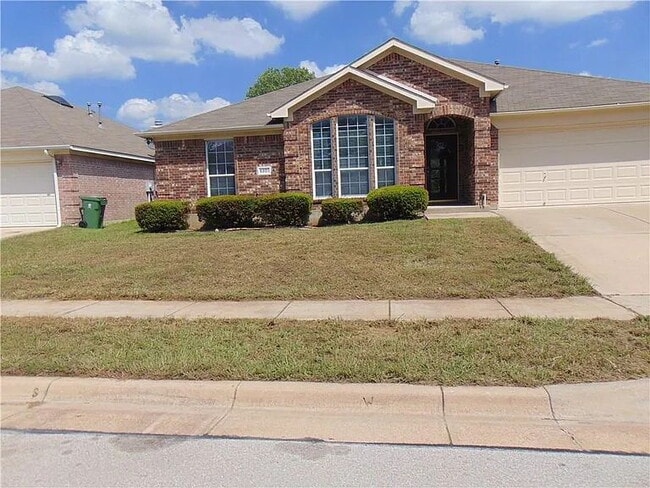 Photo - Large 4 Bedroom in Kennedale ISD