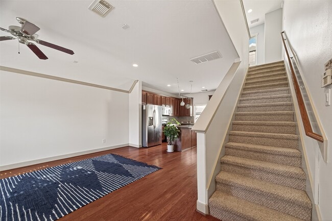 Photo - 313 Hogan St