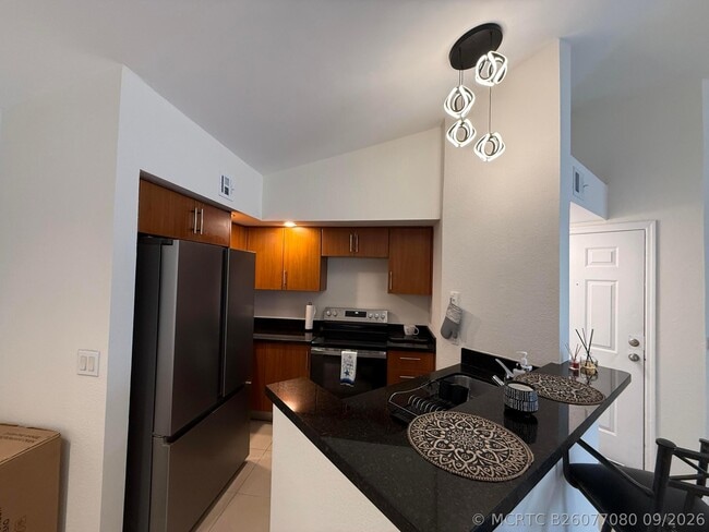 3410 Pinewalk Dr N Unit 821