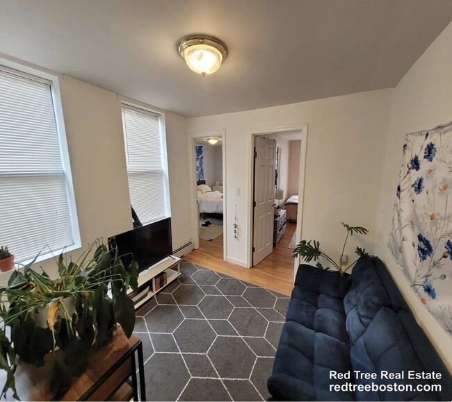 44 Joy St Unit 10