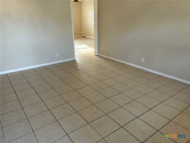 Photo - 3801 Lancelot Ln