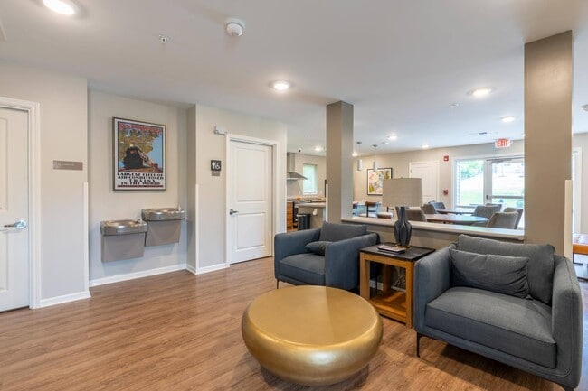 Photo - Hopper Commons