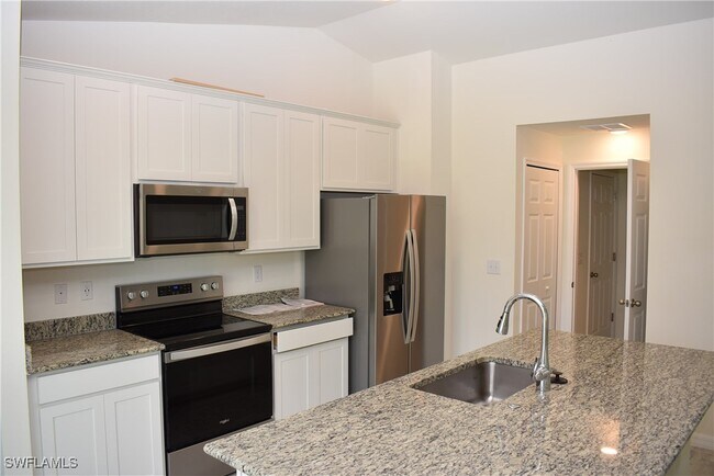 Photo - 1058 Marcus St